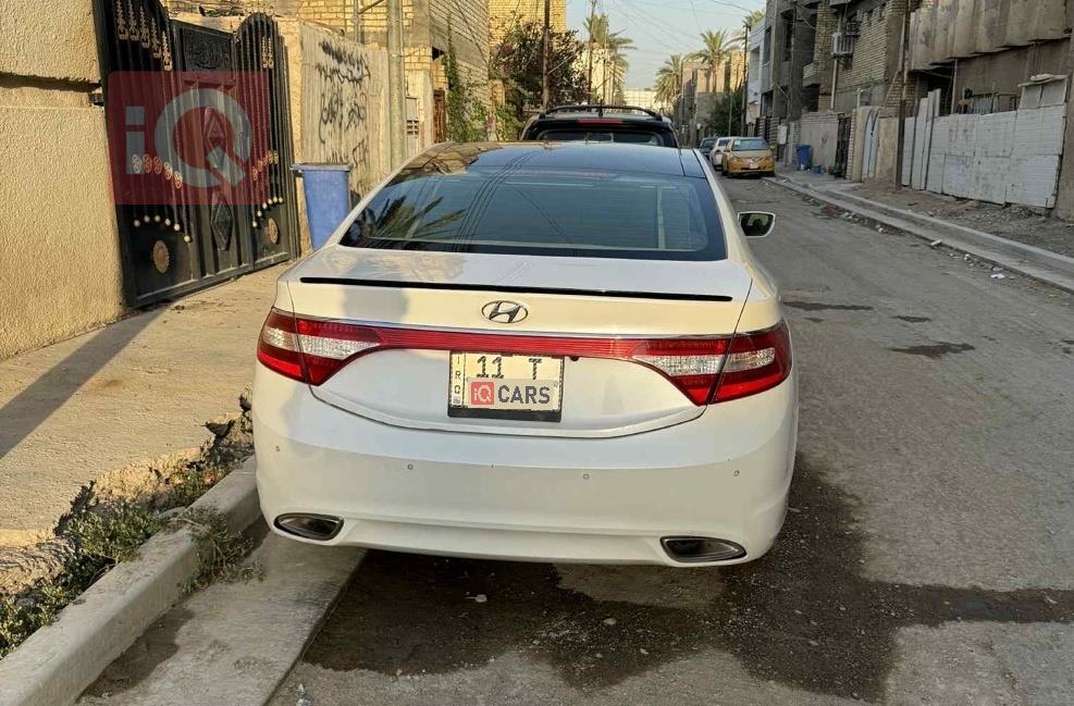 هیوندای ازێرا